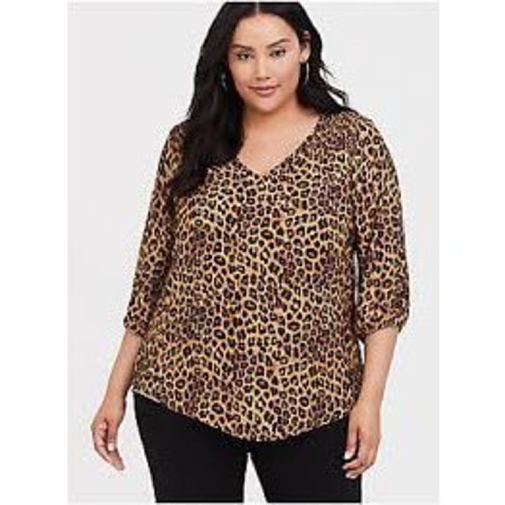TORRID LEOPARD SMOCKED SHIRTTAIL BLOUSE